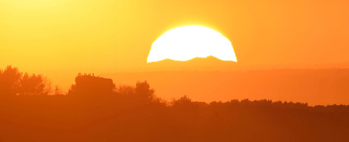 canigou saintestèvejanson sunset soleil bouchesdurhône provence provencealpescôtedazur lachaberte rognes