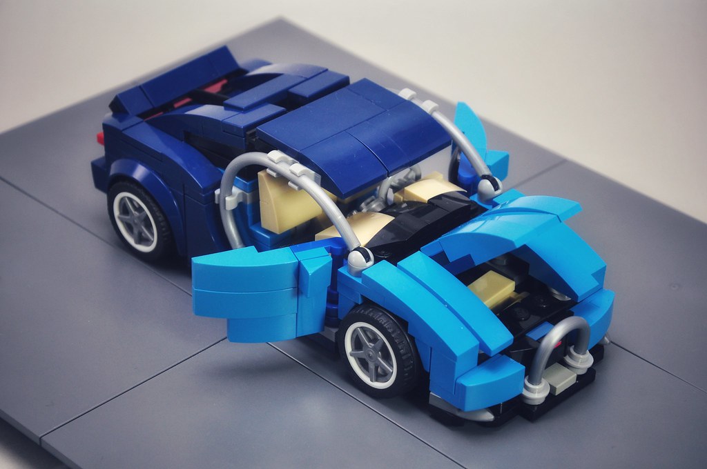 Bugatti Chiron  In 7-stud configuration