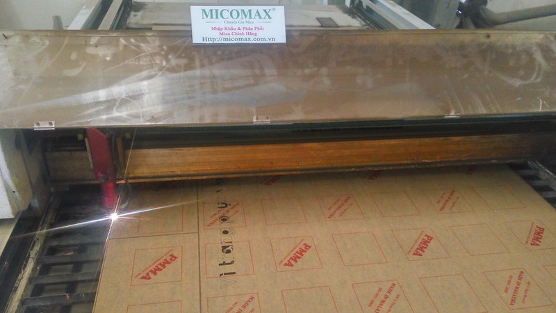dịch vụ cắt laser Mica giá rẻ uy tín tại Hà Nội