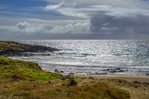 travel chile polynesia rapanui easterisland landscape anakena nature ocean water wave sky cloud sand beach grass bay