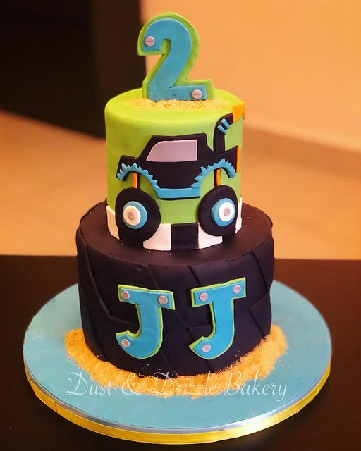 Cake by Dust and Drizzle Bakery