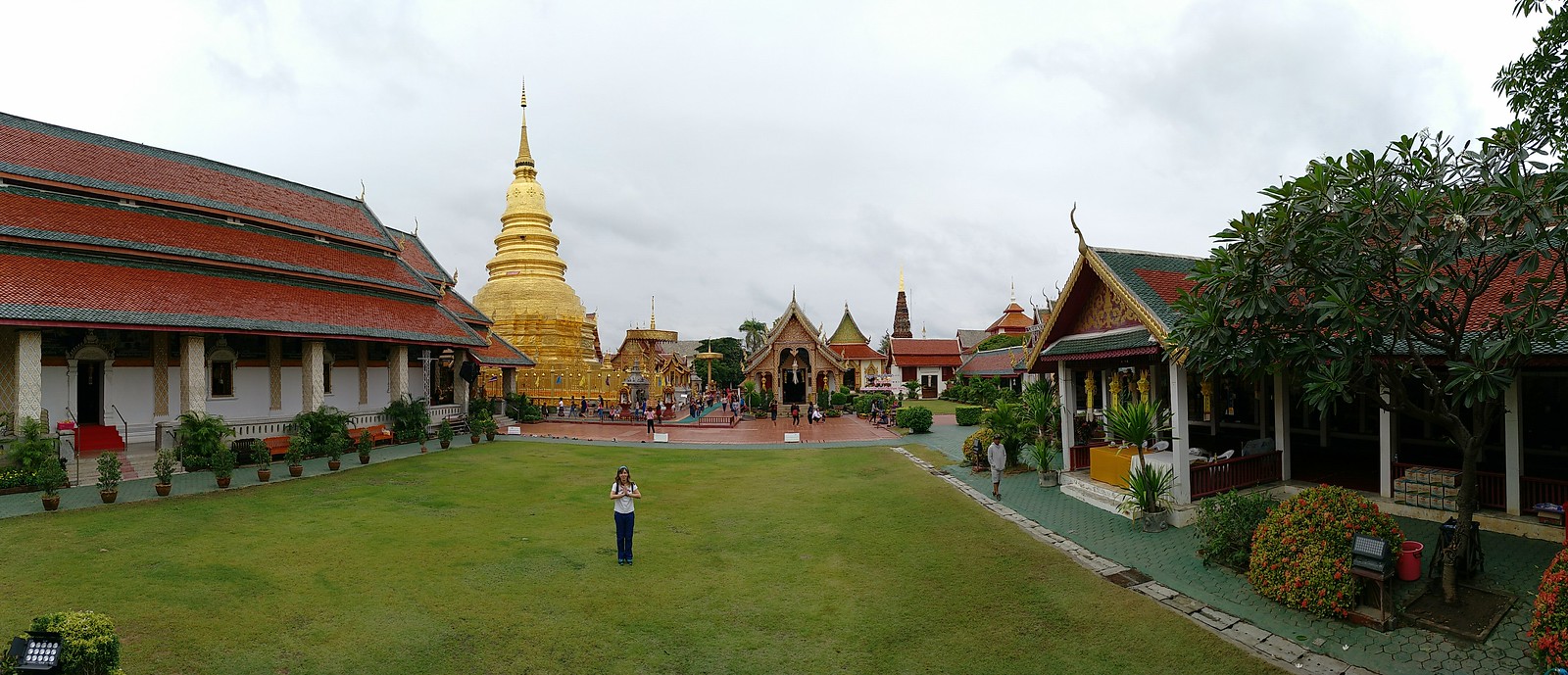 FIN DE AÑO EN EL NORTE DE TAILANDIA - Blogs de Tailandia - Lamphun, la ciudad antigua (14)