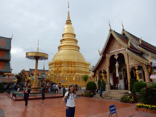 FIN DE AÑO EN EL NORTE DE TAILANDIA - Blogs de Tailandia - Lamphun, la ciudad antigua (5)