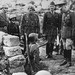 Crimeea/Frontul de Est (aprilie 1942). Mareșalul Ion Antonesc șeful Statului Român de vorbă cu soldații săi în cursul unei inspecții pe front.