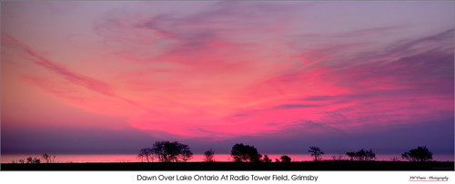 panorama pano sunrise dawn grimsby lakeontario shoreline radiotowerfield horizon opensource hugin rawtherapee gimp nikon d7100 tamron90mmf28macro11272e