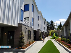 Park East Apartments & Townhomes | Bellevue.com