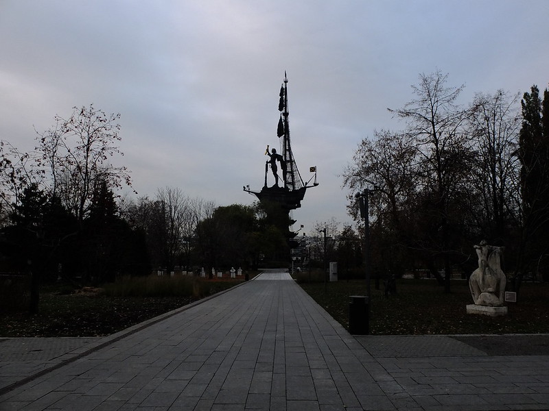 Москва, день 1 и 2. Круглые панельки, МЦК и парк 