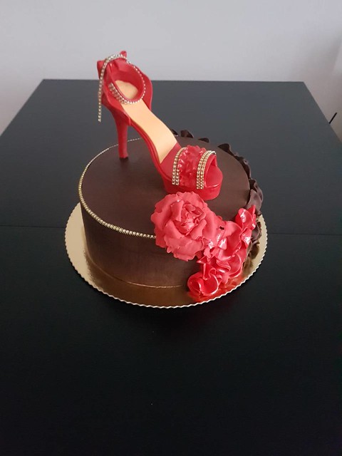 Heel Cake by Dijana Peric