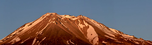 mtshasta mountain sunset snow sky peak stratovolcano glaciers goldenhour california northerncalifornia northstate