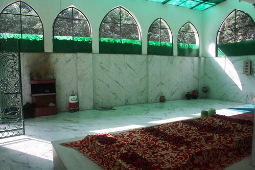 City Faith - Bibi Fatima Sam's Sufi Dargah, Kaka Nagar