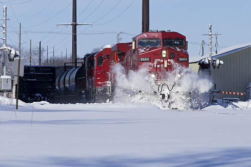 train railroad locomotive ge geac44cw ac44cw gp20ceco cp cp9664 snow driftbusting canadianpacificrailway manifest mixedfreight wasecasubdivision owatonnamn