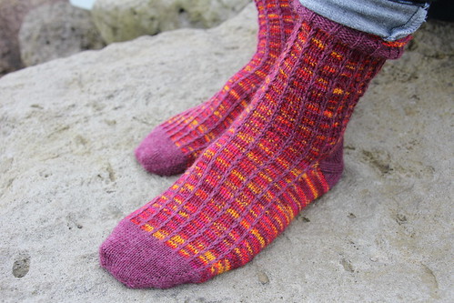 Solid stitch lines socks