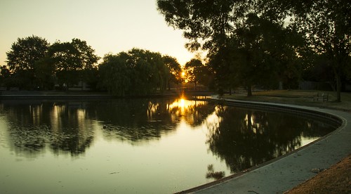 essex southend southchurchpark sunrise bench path reflection