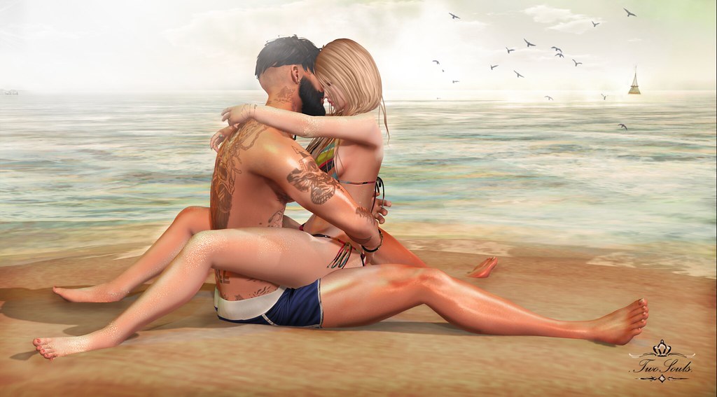 .Two Souls. Poses {Beach Embrace}
