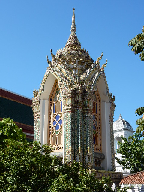 Más Bangkok: Wat Suthat, Golden Mount, Jim Thompson, Santuario Erawan y Patpong - TAILANDIA POR LIBRE: TEMPLOS, ISLAS Y PLAYAS (16)