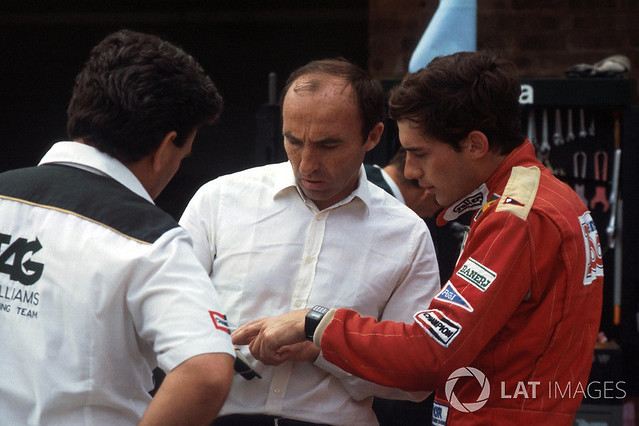 Ayrton Senna, probando por primera vez un F1