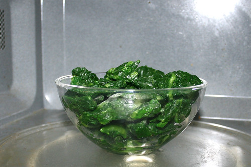 29 - Spinat in Mikrowelle auftauen / Defrost spinach in microwave