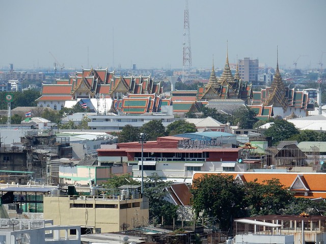 Más Bangkok: Wat Suthat, Golden Mount, Jim Thompson, Santuario Erawan y Patpong - TAILANDIA POR LIBRE: TEMPLOS, ISLAS Y PLAYAS (33)