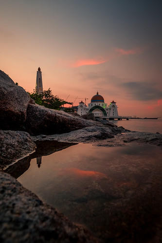 sunrise reflection masjidselat masjid melaka travel travelphotography landscape landmark mosque seascape