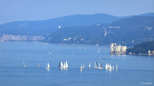 castle sails sea landscape canon