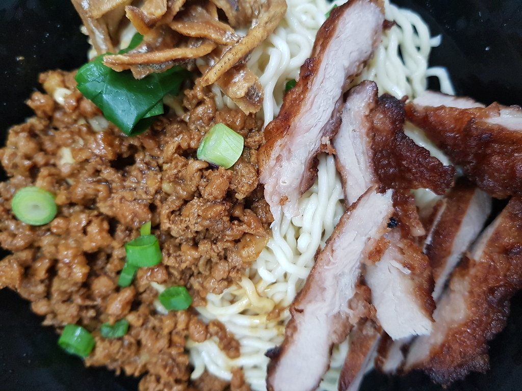 客家炸肉干捞大浦面 Hakka Lam Yu Fried Pork Dry DaiPu Mee $7.60 @ 辣椒板面 Restoran Super Kitchen Chilli Pan Mee USJ9