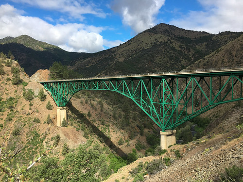 road ca263 pioneerbridge shastariver bridge california yreka unitedstates