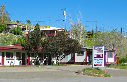 motel vintagemotel handpaintedsign smalltown eureka nevada us50