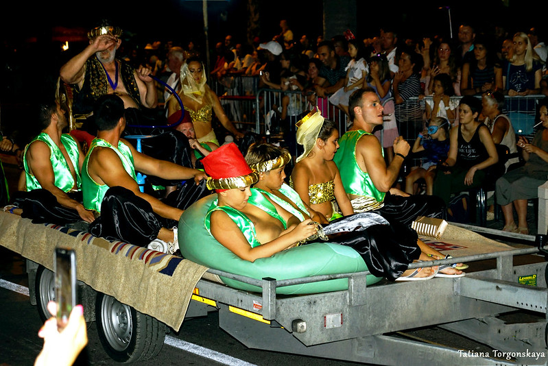 Члены карнавальной группы "Ćakulona"