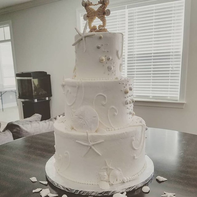 Cake by BugaBoo Confections