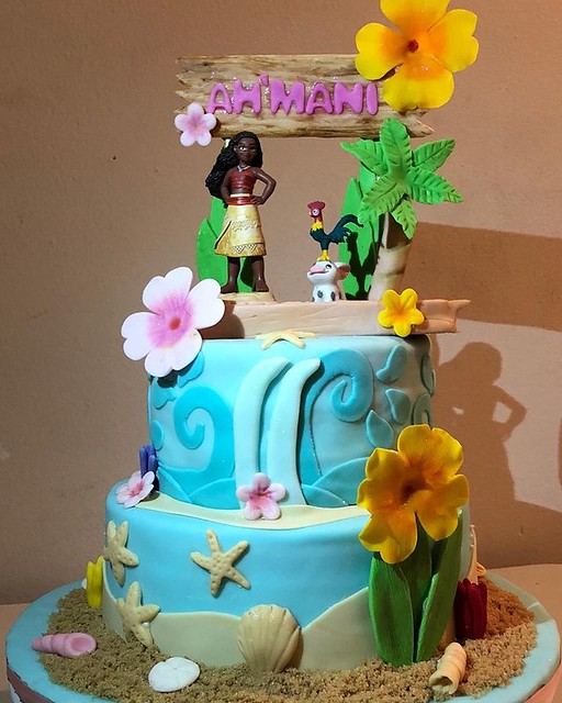 Tropical Paradise Moana Birthday Cake from Cincinnati Cakes By Grace Marzan