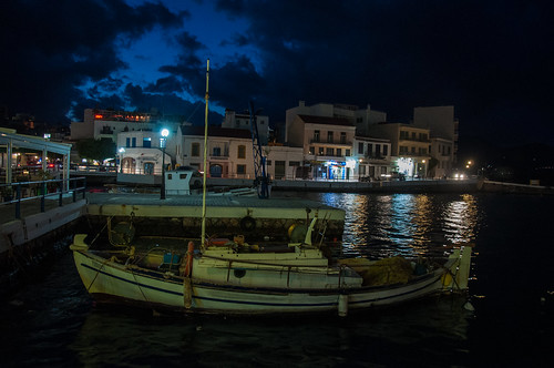 agiosnikolaos geo:lat=3519124527 geo:lon=2572038889 geotagged grc greece europe night boat port lights clouds town