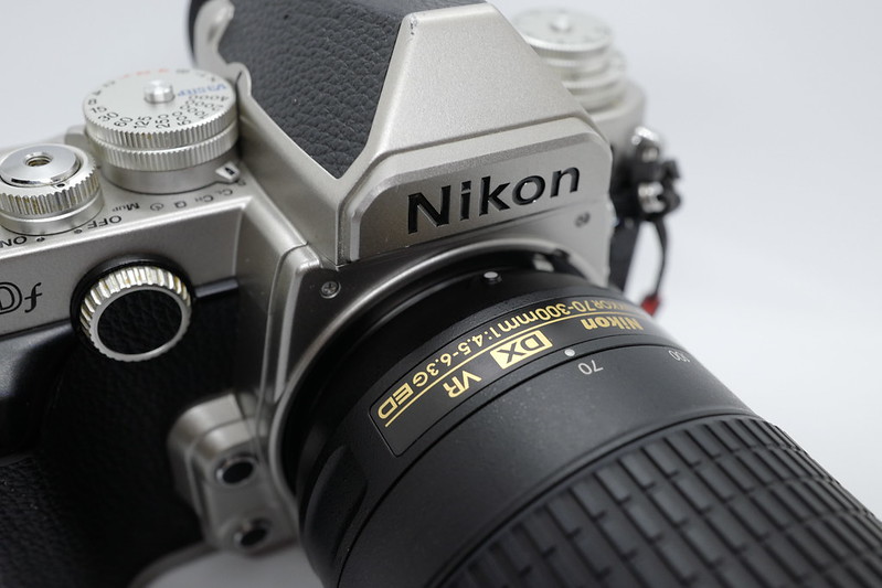 Nikon AF P DX NIKKOR 70 300mm f4 5 6 3 G ED VRレンズ装着部