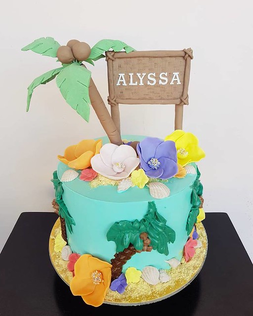 Cake by The Chic Whisk