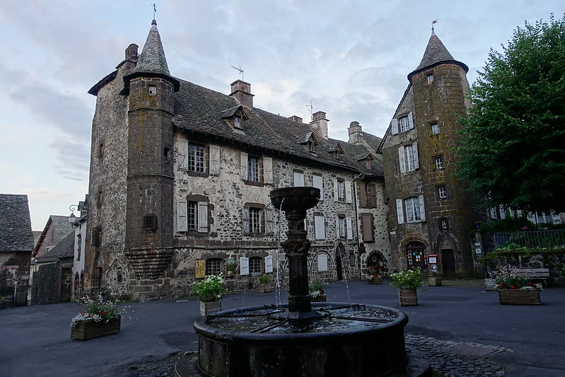 10, Auvernia: Salers, Tournemire. - De viaje por Francia: diarios, viajes y excursiones en coche. (12)