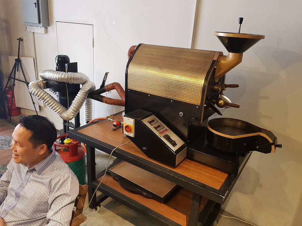 Coffee Roasting Machine 1kg capacity @ Sprezzatura Cafe at Phileo Damansara 1