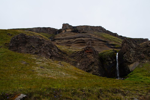 Un par de cascadas y fiordos del este, bastante coche, incluido incidente - Islandia en grupo organizado (29)