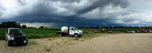 rain storm thunderstorm cars trucks clouds prairie midwest atmosphere sky panorama plains great