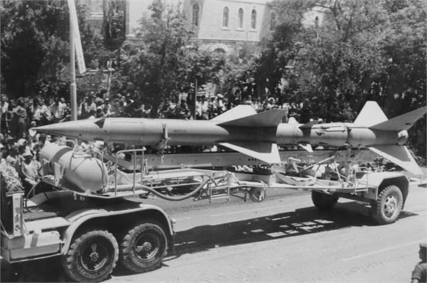 SA-2-id-parade-jerusalem-19680502-kkl-1