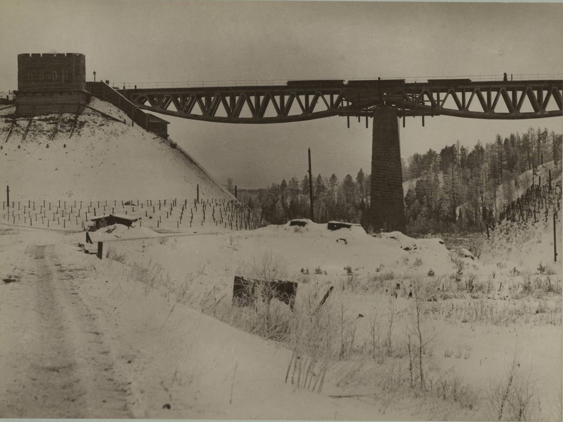 Мост, охраняемый батальоном возле станции Балай Енисейской губернии