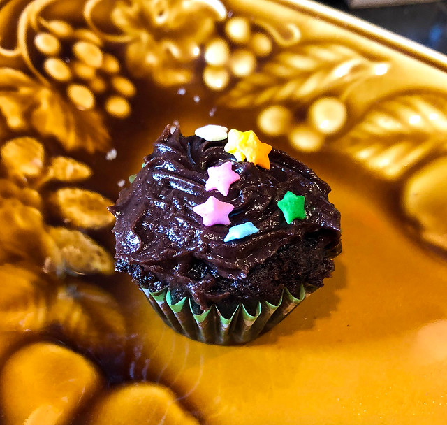 Perfecting Recipes: Chocolate Cupcakes with Mocha Frosting