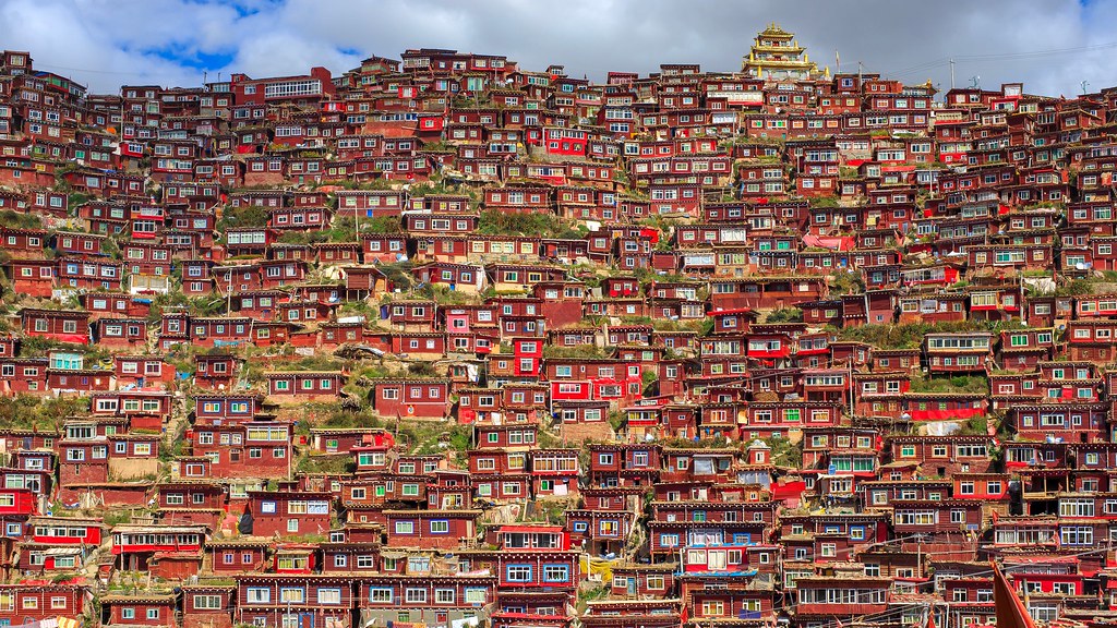 Larung Gar, Tibetan Buddhist city in Sichuan, China