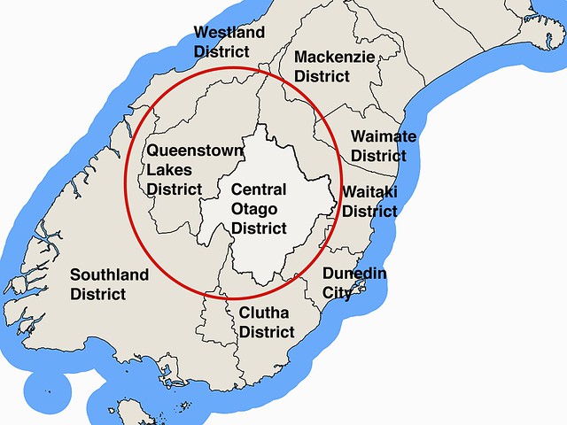 Map showing where both Central Otago District and Queenstown Lakes district are on the South Island of New Zealand