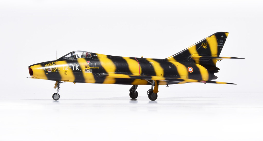 1:72 AZmodel Dassault Super Mystere B.2 Tiger Meet