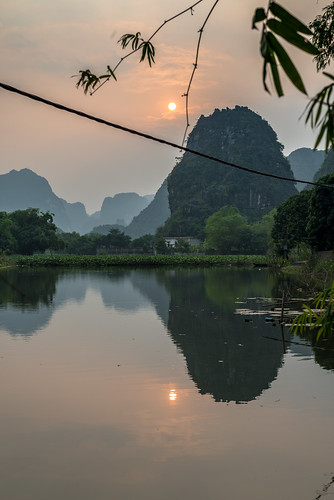 vietnam ninhbinh sun sunset nature hills moutains water reflexion travel trees nikon d800e 50mm mirror tamcoc
