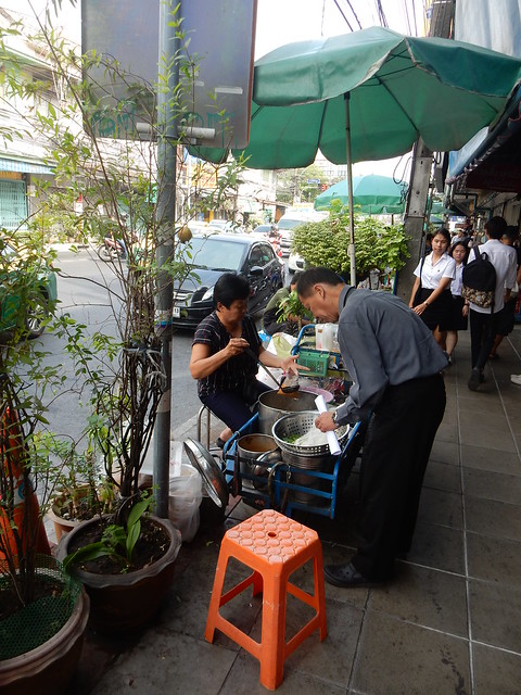 Último día en Bangkok: distrito de Dusit, Khao San Road y Loha Prasat - TAILANDIA POR LIBRE: TEMPLOS, ISLAS Y PLAYAS (16)