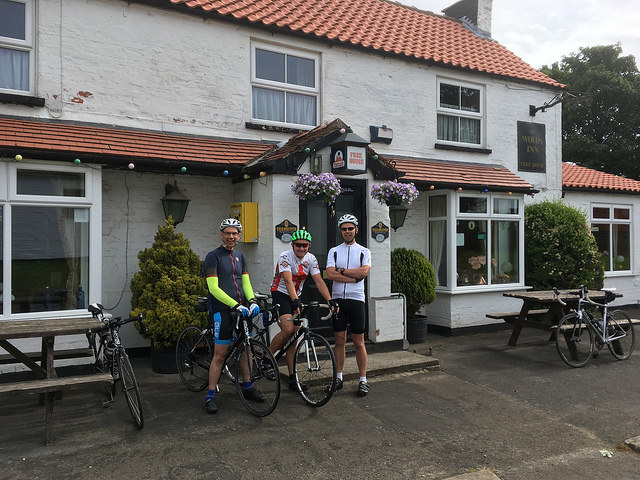 3 Yorkshire Wolds Cycle Route Wolds Inn Huggate 640