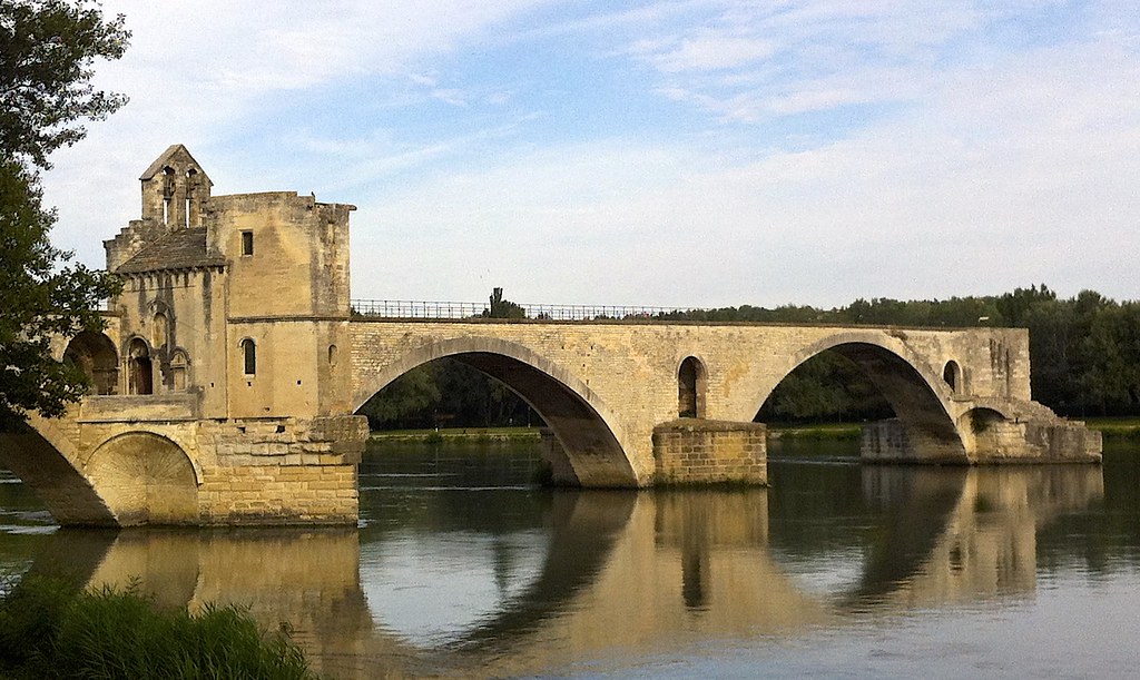 Avignonin silta ja Paavien palatsi