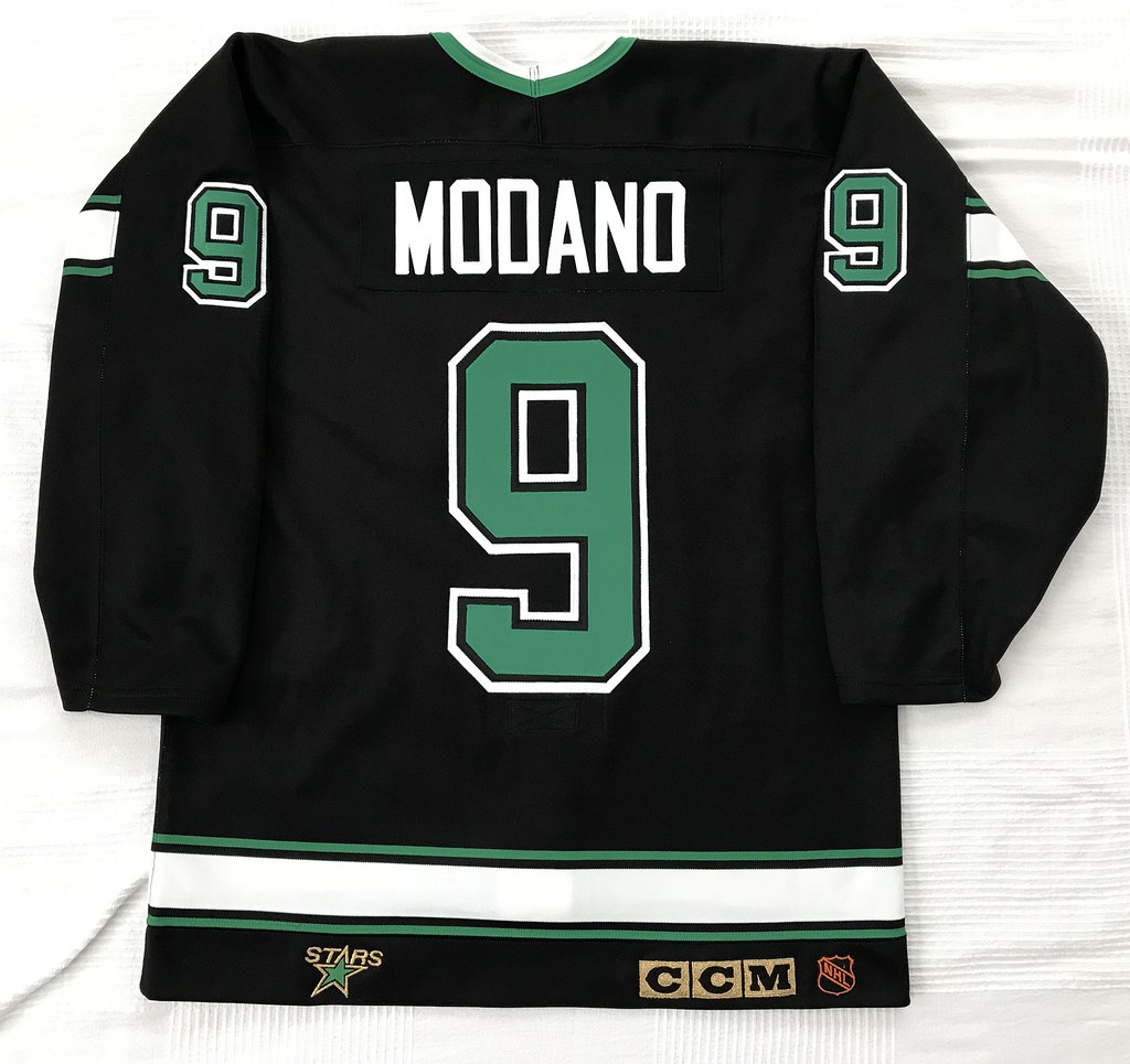1991-92 Mike Modano Minnesota North Stars Jersey Back