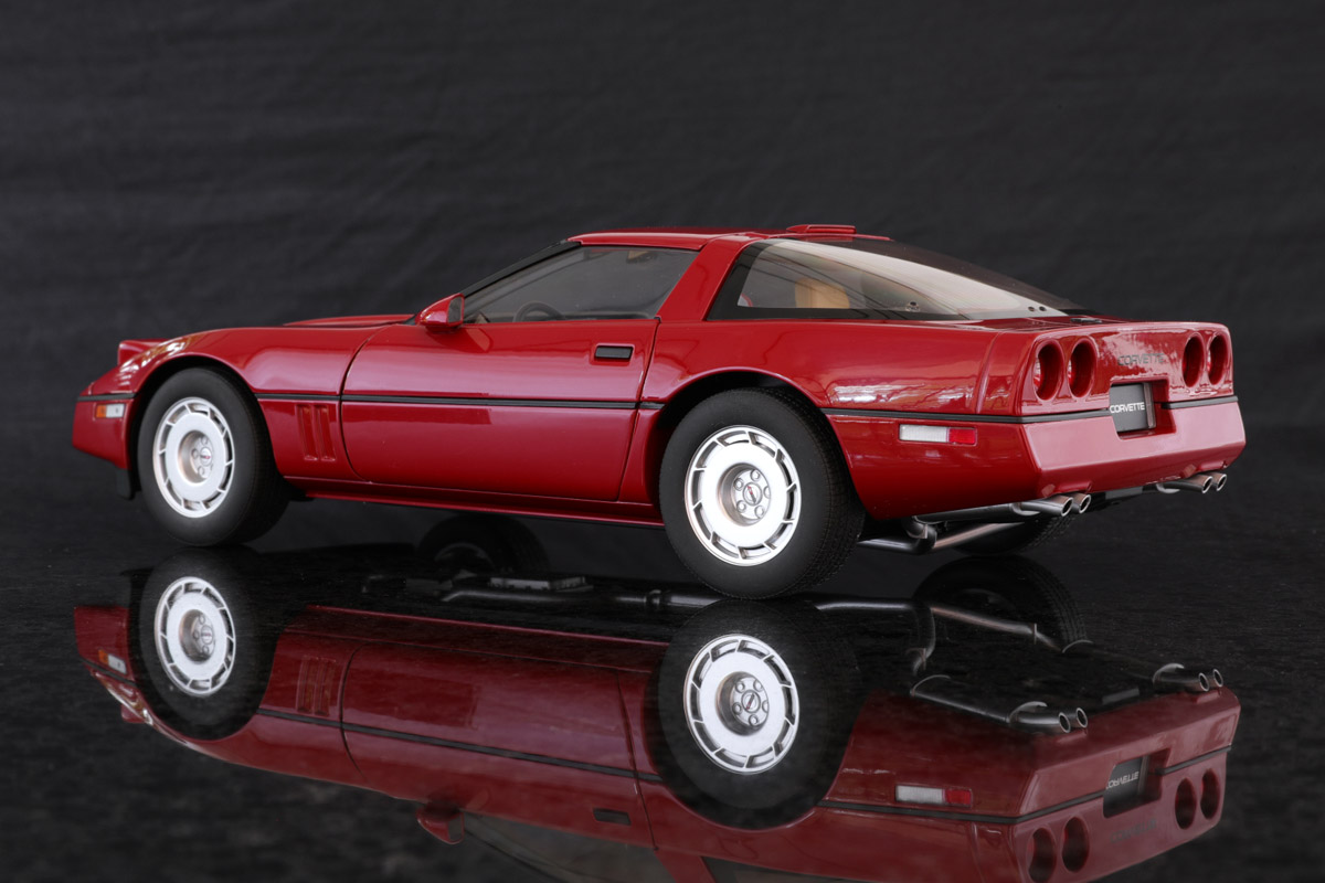 AUTOart 1:18 Corvette C4 Coupe '86 (red) new pics 