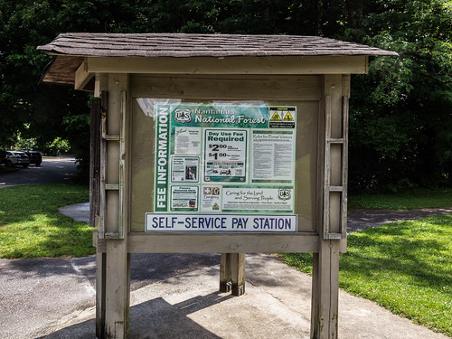 Upper Whitewater Falls pay station info kiosk